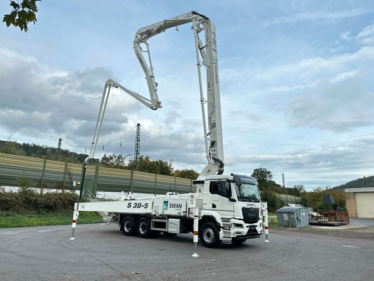 Concrete mixer truck MAN TGS 26.510 6x4 SWAN TSP 38-5 160RZ    ( 38m ): picture 18
