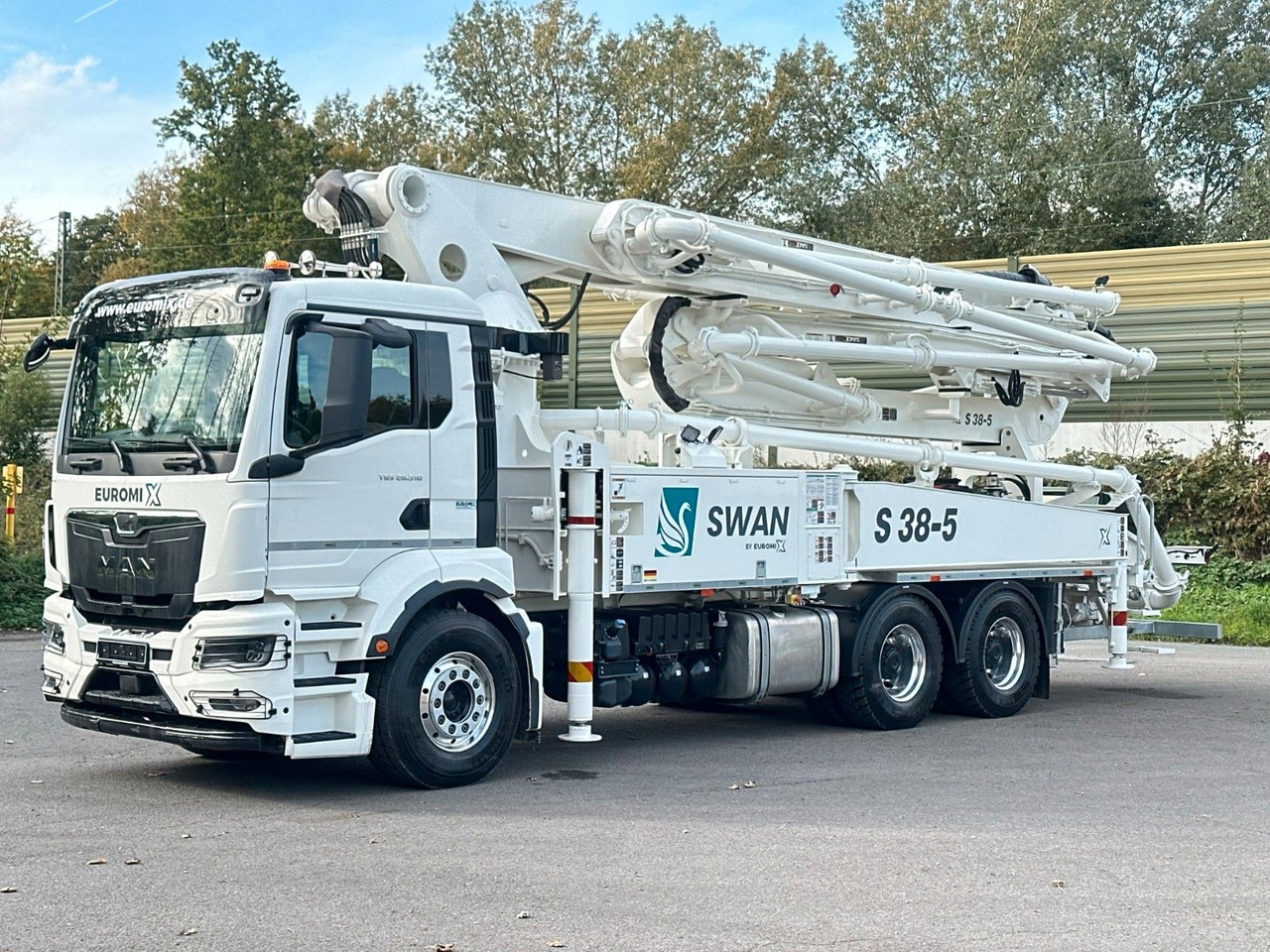 MAN TGS 26.510 6x4 SWAN TSP 38-5 160RZ ( 38m ) - Concrete pump truck: picture 2 MAN TGS 26.510 6x4 SWAN TSP 38-5 160RZ ( 38m ) - Concrete pump truck: picture 2