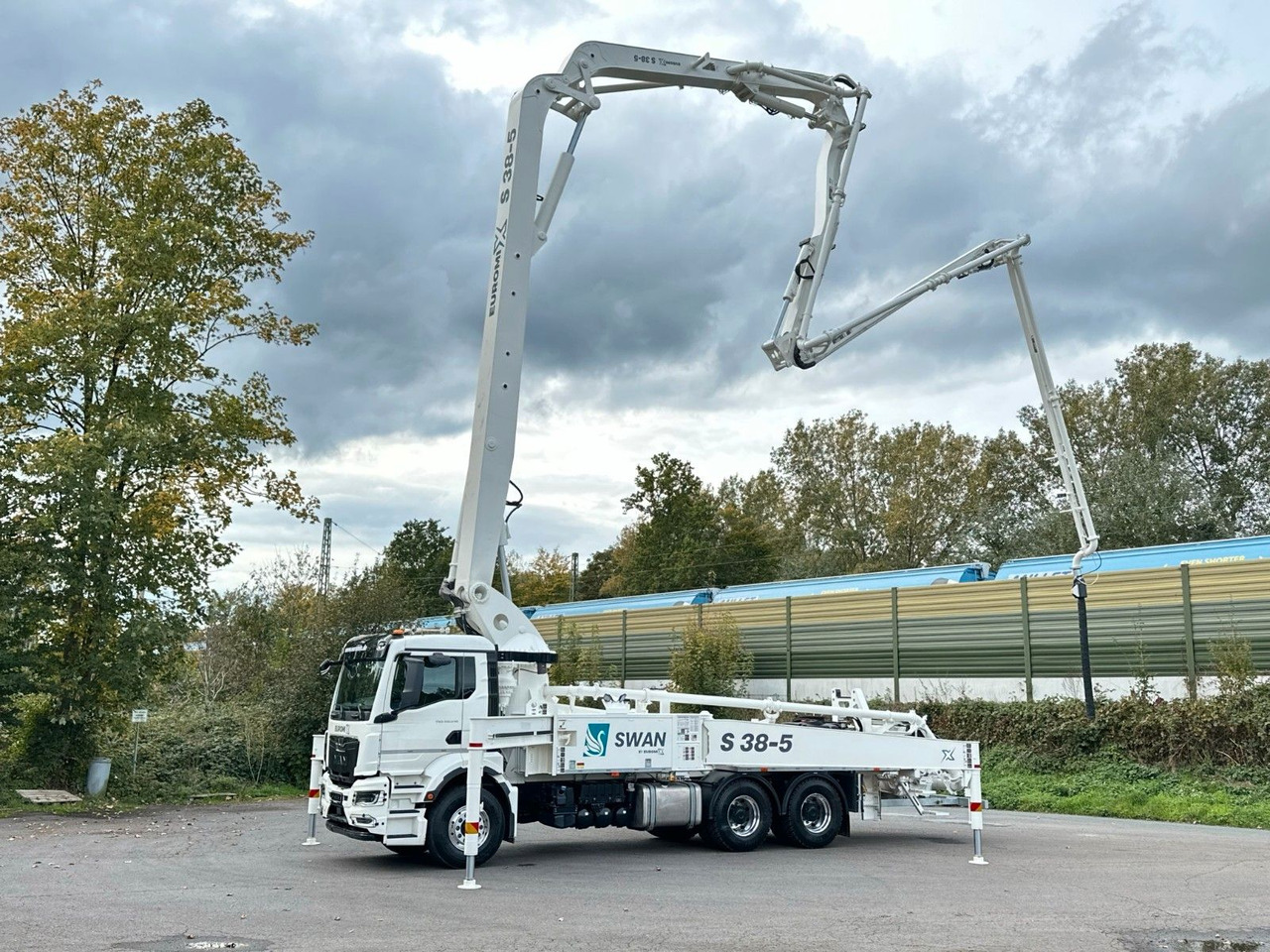 Concrete mixer truck MAN TGS 26.510 6x4 SWAN TSP 38-5 160RZ    ( 38m ): picture 11