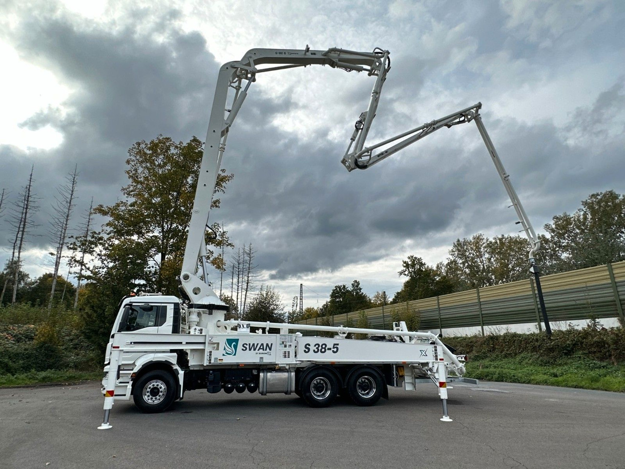 Concrete mixer truck MAN TGS 26.510 6x4 SWAN TSP 38-5 160RZ    ( 38m ): picture 12