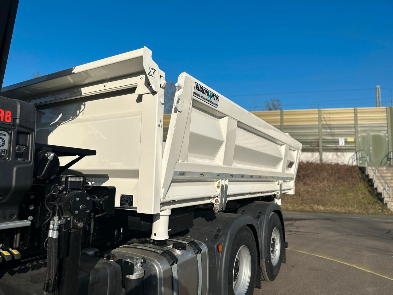Tipper, Crane truck MAN TGS 28.440 6x4-4/3-Seiten- Kipper / Hiab 228-6: picture 22