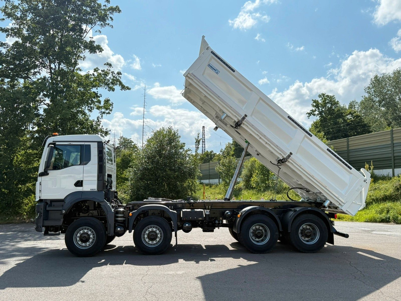 MAN TGS 35.480 8x8 EuromixMTP 3-Seiten-Kipper - Tipper: picture 3 MAN TGS 35.480 8x8 EuromixMTP 3-Seiten-Kipper - Tipper: picture 3