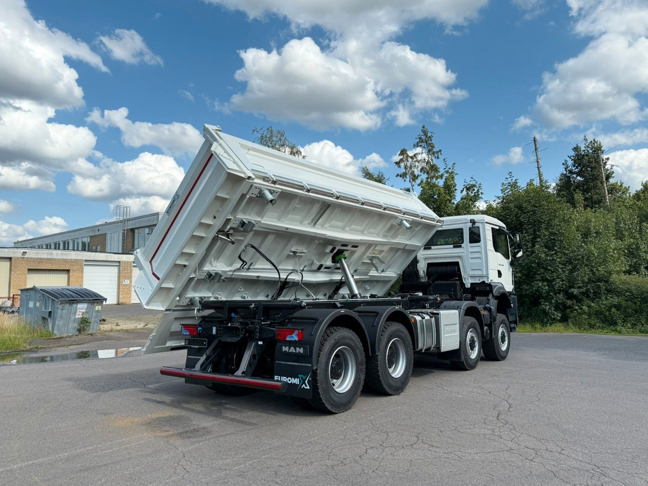 Leasing of  MAN TGS 35.480 8x8 EuromixMTP 3-Seiten-Kipper MAN TGS 35.480 8x8 EuromixMTP 3-Seiten-Kipper: picture 12