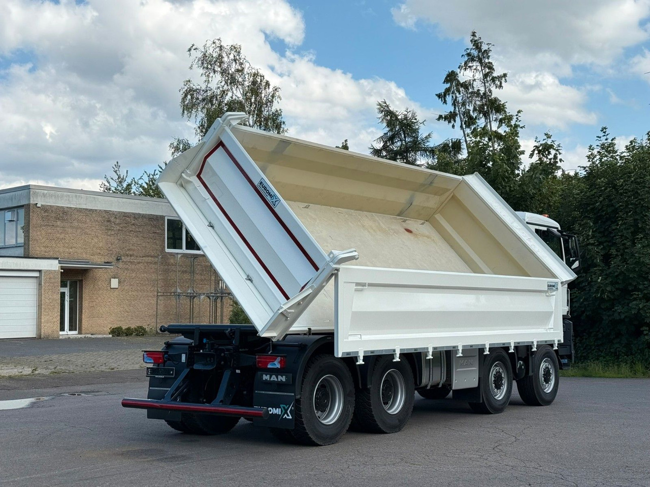 Leasing of  MAN TGS 35.480 8x8 EuromixMTP 3-Seiten-Kipper MAN TGS 35.480 8x8 EuromixMTP 3-Seiten-Kipper: picture 11