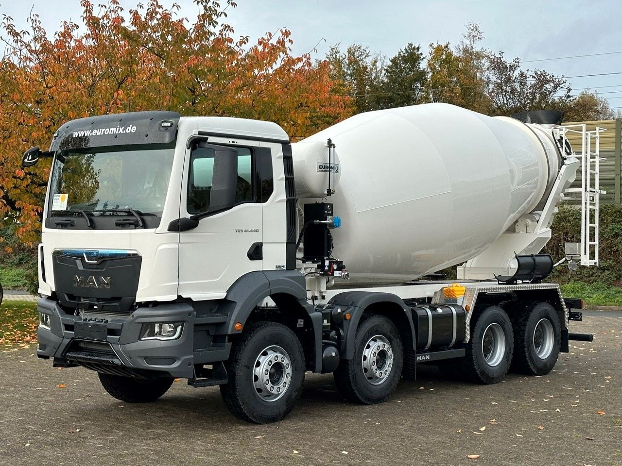 MAN TGS 41.440 8x4 /Euro6e Euromix EM 12 R - Concrete mixer truck: picture 3 MAN TGS 41.440 8x4 /Euro6e Euromix EM 12 R - Concrete mixer truck: picture 3