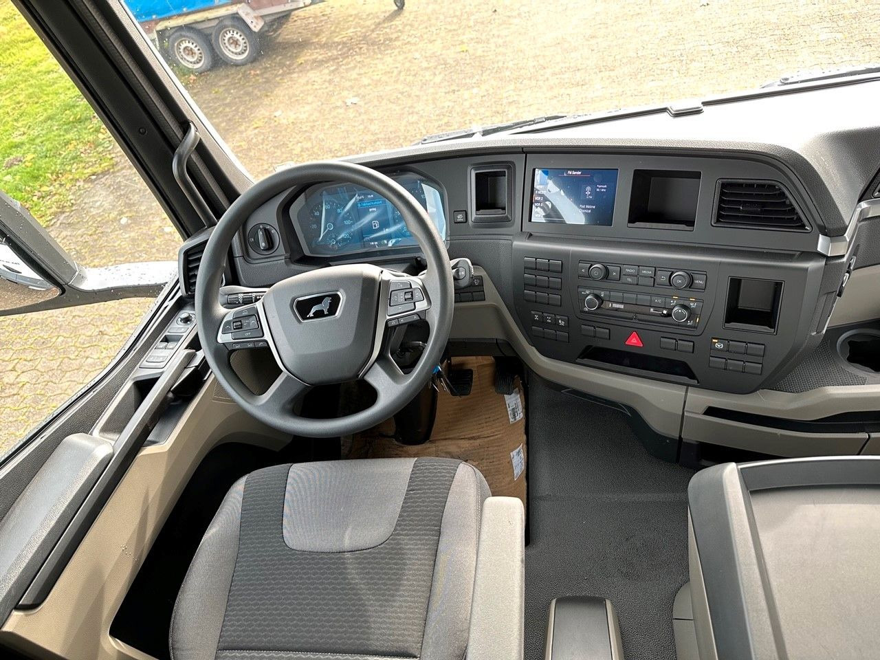 Leasing of  MAN TGS 41.440 8x4 /Euro6e Euromix EM 12 R MAN TGS 41.440 8x4 /Euro6e Euromix EM 12 R: picture 15