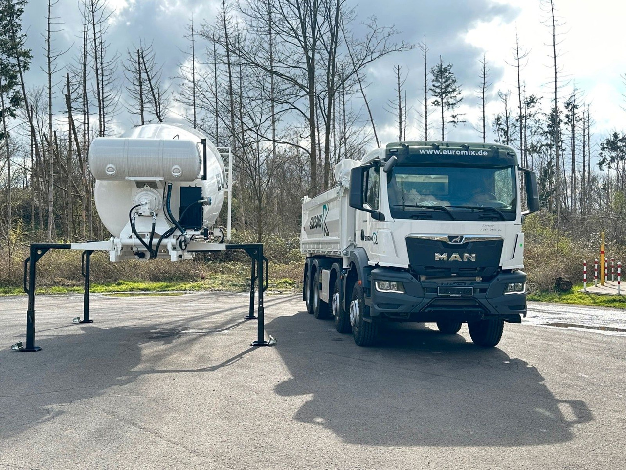 MAN TGS 41.440 8x4 WECHSELSYSTEM KIPPER+MISCHER - Concrete mixer truck: picture 2 MAN TGS 41.440 8x4 WECHSELSYSTEM KIPPER+MISCHER - Concrete mixer truck: picture 2