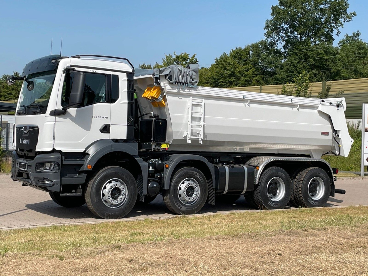 MAN TGS 41.480 8x4 /EuromixMTP /Hydraulische Klapp - Tipper: picture 3 MAN TGS 41.480 8x4 /EuromixMTP /Hydraulische Klapp - Tipper: picture 3