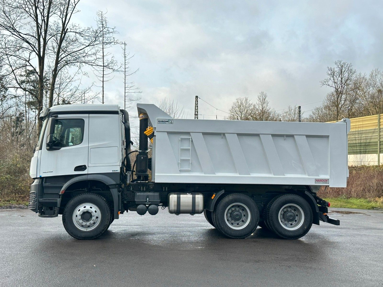 Mercedes-Benz 4048 6X4 Arcos 5 EuromixMTP Dumper Kipper - Skip loader truck: picture 5 Mercedes-Benz 4048 6X4 Arcos 5 EuromixMTP Dumper Kipper - Skip loader truck: picture 5