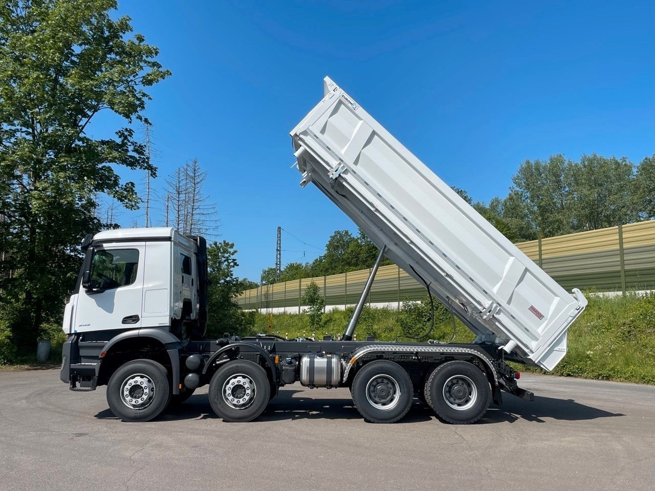 Tipper Mercedes-Benz 4145  8X4   Euromix EMT  3-Seiten-Kipper: picture 18