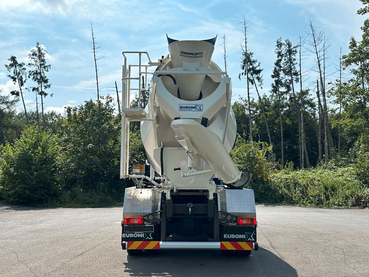 Leasing of  Volvo FMX 500 8X4 Retarder EuromixMTP EM 10 L Volvo FMX 500 8X4 Retarder EuromixMTP EM 10 L: picture 6