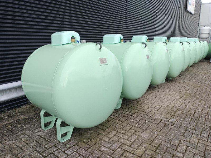 De Visser Propaan/Butaan LPG Tank 1600 L (0.8 ton) Gastank - Gas, Gaz, LPG, GPL, Propane, Butane tanks aboveground Ø 1250mm including tank fittings Tanks are built according to DIN EN 12542, with high quality steel. - Fuel tank for Truck: picture 2 De Visser Propaan/Butaan LPG Tank 1600 L (0.8 ton) Gastank - Gas, Gaz, LPG, GPL, Propane, Butane tanks aboveground Ø 1250mm including tank fittings Tanks are built according to DIN EN 12542, with high quality steel. - Fuel tank for Truck: picture 2