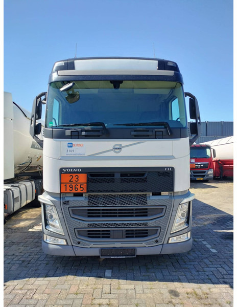Volvo FH420 8x2-4 -32791 L Gas tank truck -Gas, Gaz, LPG, GPL, Propane, Butane tank, Gastank ID 2.169 Eurotank, flowmeter, pump - Tank truck: picture 4 Volvo FH420 8x2-4 -32791 L Gas tank truck -Gas, Gaz, LPG, GPL, Propane, Butane tank, Gastank ID 2.169 Eurotank, flowmeter, pump - Tank truck: picture 4