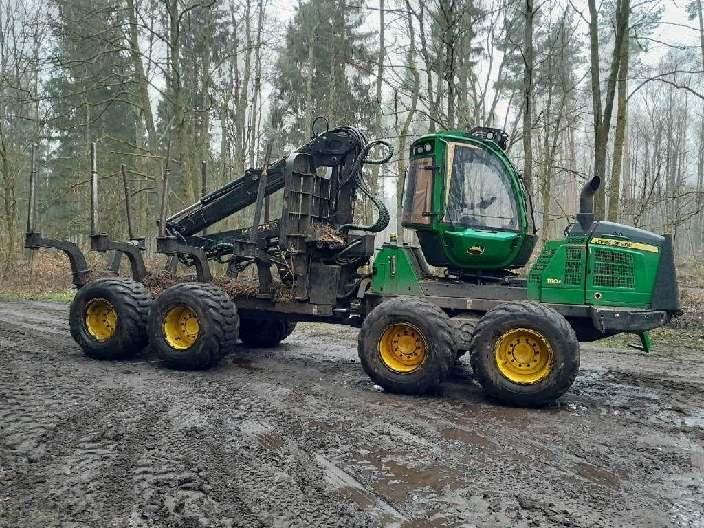 John Deere 1110 E - Forwarder: picture 2 John Deere 1110 E - Forwarder: picture 2