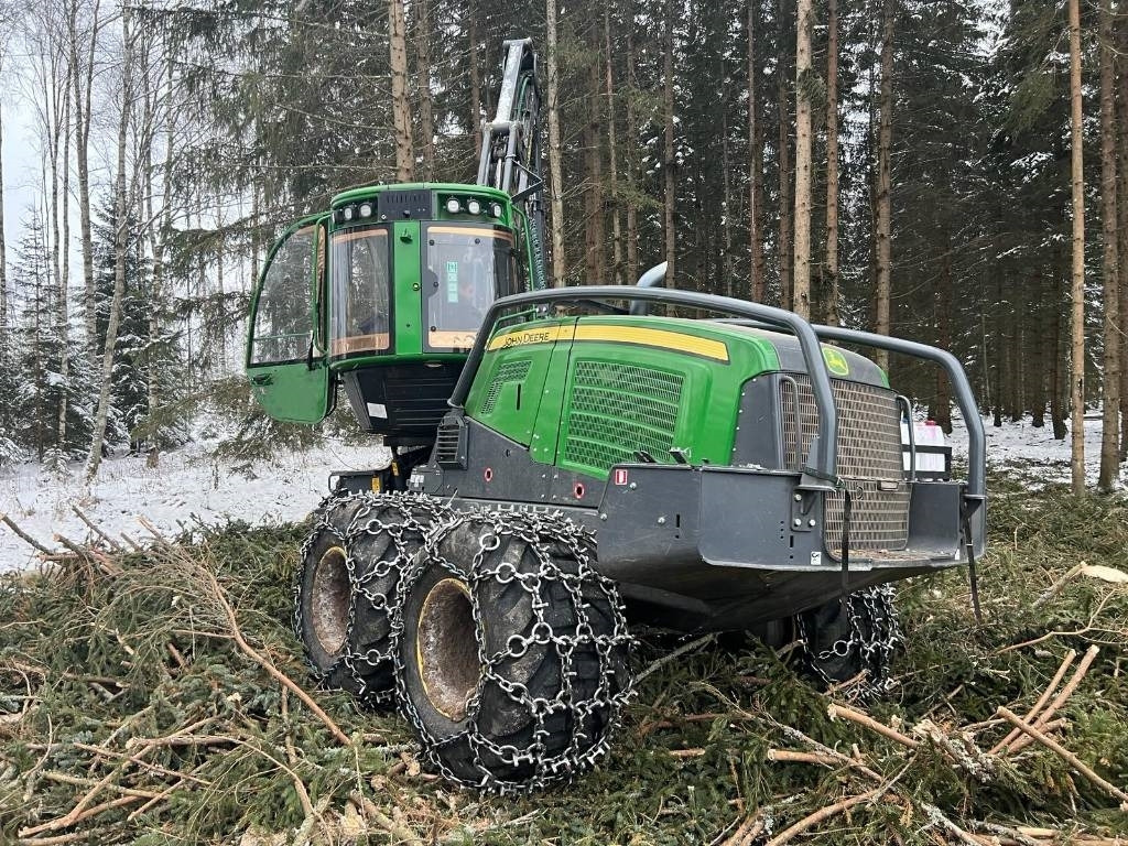 Forestry harvester John Deere 1170G: picture 7 Forestry harvester John Deere 1170G: picture 7