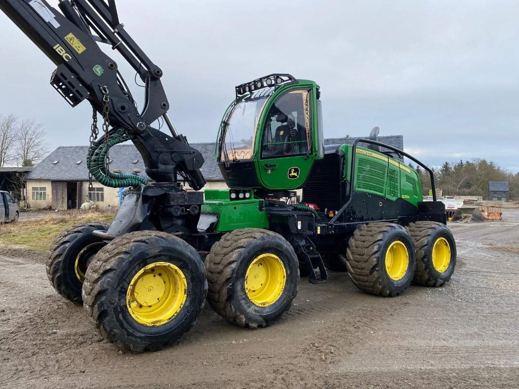 John Deere 1270 G - Forestry harvester: picture 1 John Deere 1270 G - Forestry harvester: picture 1