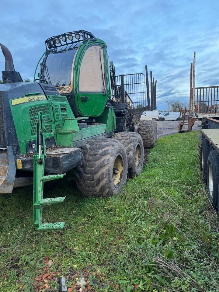 John Deere 1510G - Forwarder: picture 4 John Deere 1510G - Forwarder: picture 4