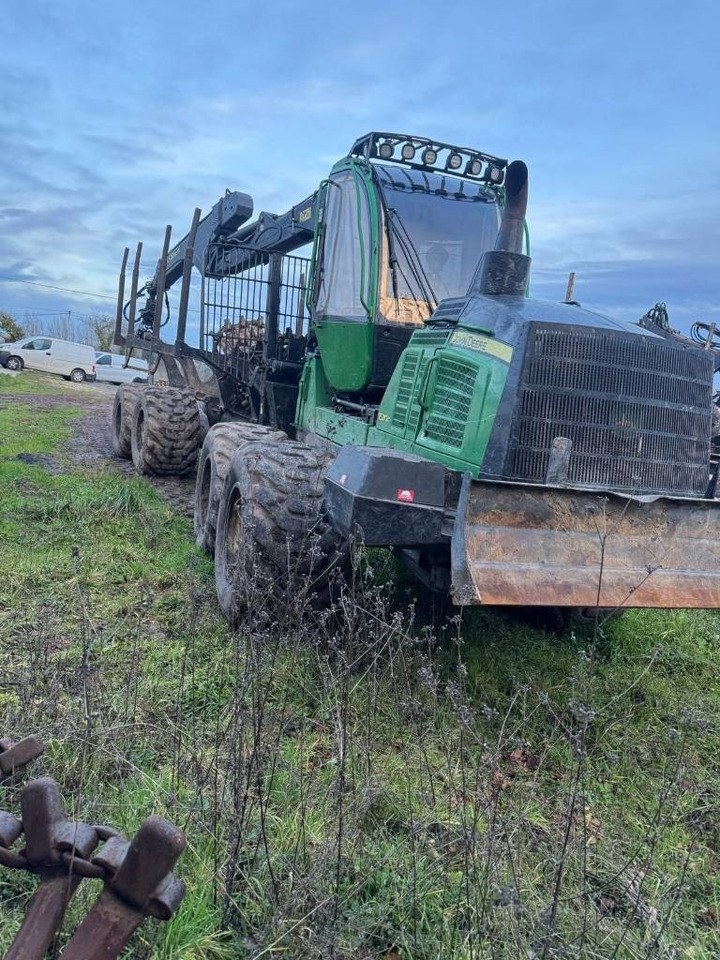 John Deere 1510G - Forwarder: picture 2 John Deere 1510G - Forwarder: picture 2