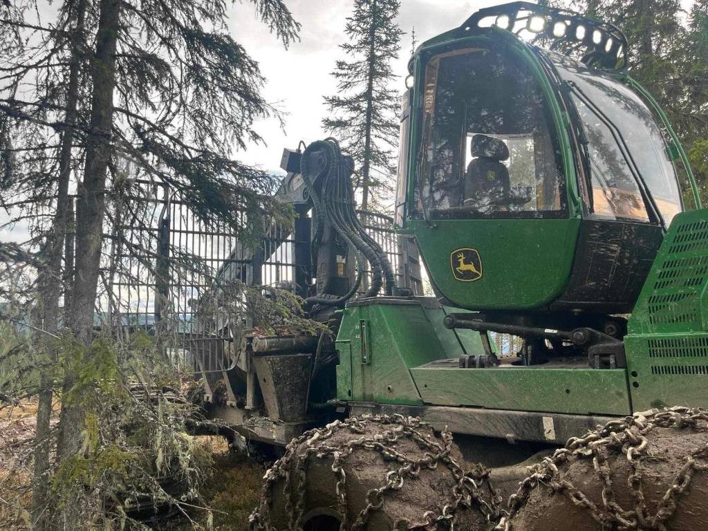 John Deere 1910G - Forwarder: picture 3 John Deere 1910G - Forwarder: picture 3