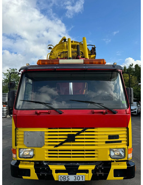 Volvo FL 10.320 4x2, Tipper 12m3 Sludge & Flushing Truck, with remote control, YM: 1990 - Vacuum truck: picture 2 Volvo FL 10.320 4x2, Tipper 12m3 Sludge & Flushing Truck, with remote control, YM: 1990 - Vacuum truck: picture 2