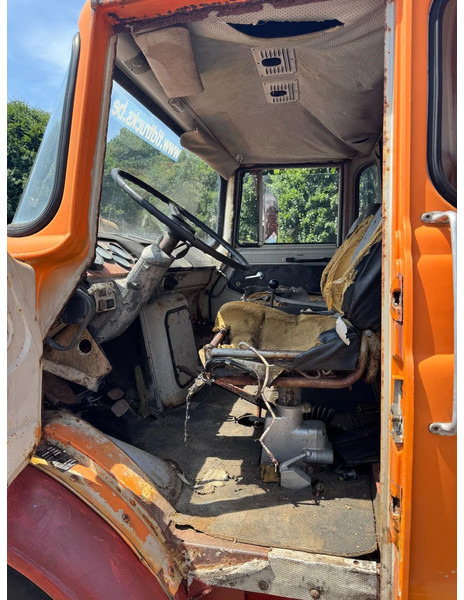 Tipper BERLIET L62 **4CYL-BENNE**: picture 12