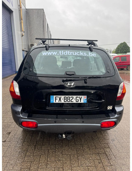 Hyundai Santa Fe **2.0CRDI-4WD-AIRCO-CLIME** - Car: picture 5 Hyundai Santa Fe **2.0CRDI-4WD-AIRCO-CLIME** - Car: picture 5