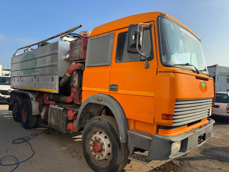 Iveco Turbostar 190.30 **6X2-FULL STEEL-VACUUMTRUCK-VIDANGEUR** - Vacuum truck: picture 3 Iveco Turbostar 190.30 **6X2-FULL STEEL-VACUUMTRUCK-VIDANGEUR** - Vacuum truck: picture 3