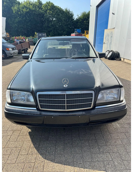 Mercedes-Benz C-Klasse **C220DIESEL-BELGIANCAR** - Sedan: picture 2 Mercedes-Benz C-Klasse **C220DIESEL-BELGIANCAR** - Sedan: picture 2
