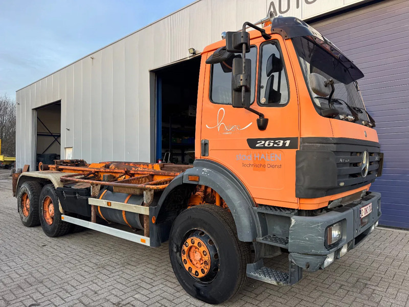Mercedes-Benz SK 2631 **MANUAL GEARBOX-V6-BELGIAN TRUCK** - Hook lift truck: picture 1 Mercedes-Benz SK 2631 **MANUAL GEARBOX-V6-BELGIAN TRUCK** - Hook lift truck: picture 1