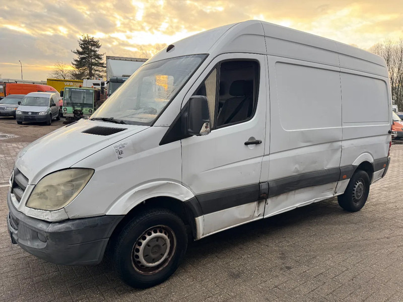Mercedes-Benz Sprinter 310 - Small van: picture 1 Mercedes-Benz Sprinter 310 - Small van: picture 1