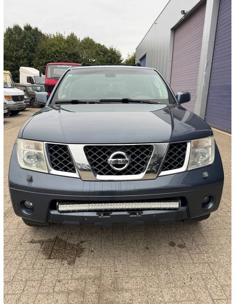 Nissan Pathfinder **2,5D-AIRCO-BELGIAN CAR** - Car: picture 2 Nissan Pathfinder **2,5D-AIRCO-BELGIAN CAR** - Car: picture 2