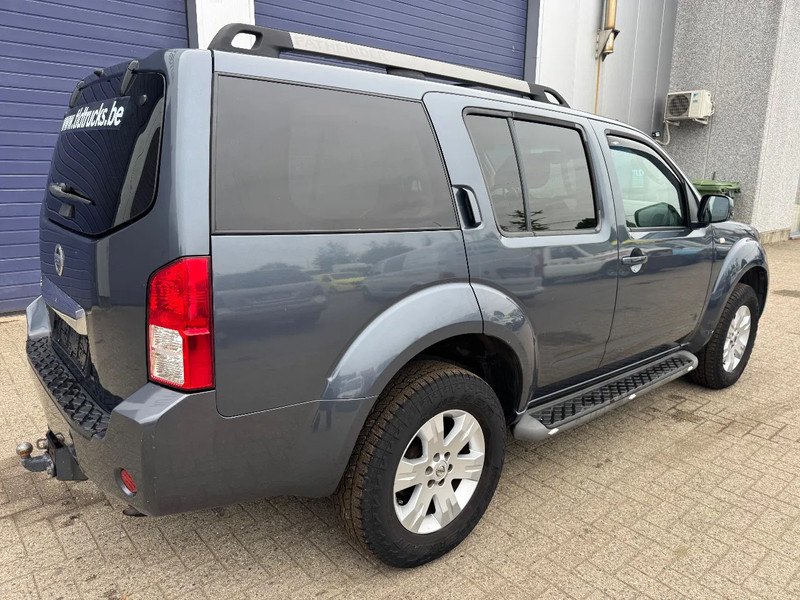 Nissan Pathfinder **2,5D-AIRCO-BELGIAN CAR** - Car: picture 4 Nissan Pathfinder **2,5D-AIRCO-BELGIAN CAR** - Car: picture 4