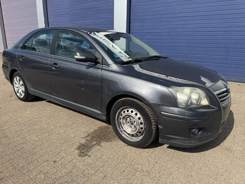 Toyota Avensis **DIESEL-AIRCO** - Car: picture 3 Toyota Avensis **DIESEL-AIRCO** - Car: picture 3