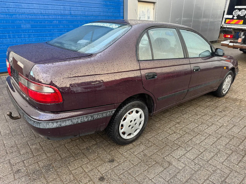Toyota Carina E **2.0 PETROL-ESSENCE** - Sedan: picture 4 Toyota Carina E **2.0 PETROL-ESSENCE** - Sedan: picture 4