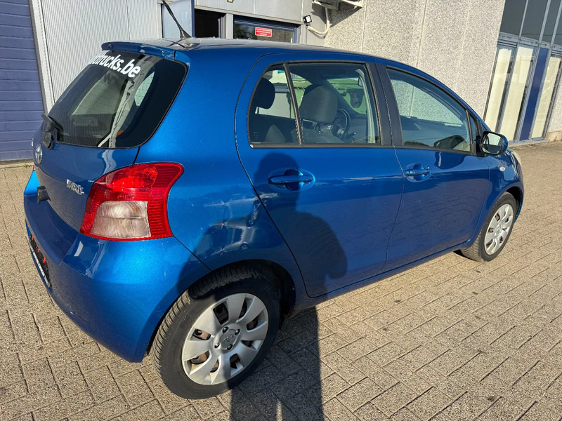 Toyota Yaris **PETROL-ESSENCE-AC** - Hatchback: picture 4 Toyota Yaris **PETROL-ESSENCE-AC** - Hatchback: picture 4