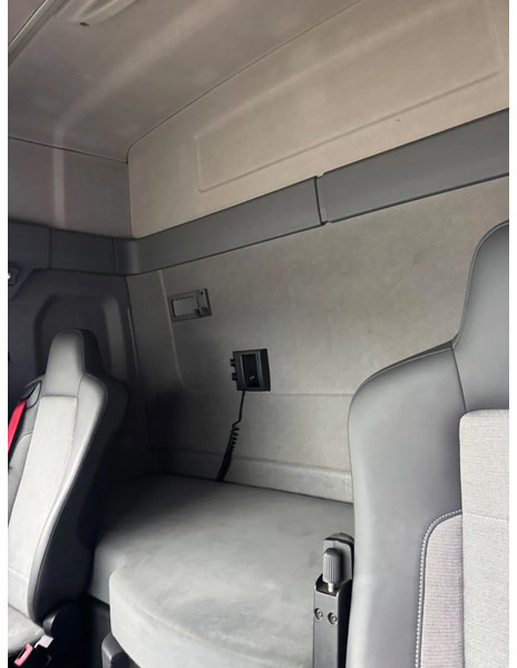 Tractor unit Renault T460 **EURO6-BELGIAN TRUCK**: picture 16 Tractor unit Renault T460 **EURO6-BELGIAN TRUCK**: picture 16