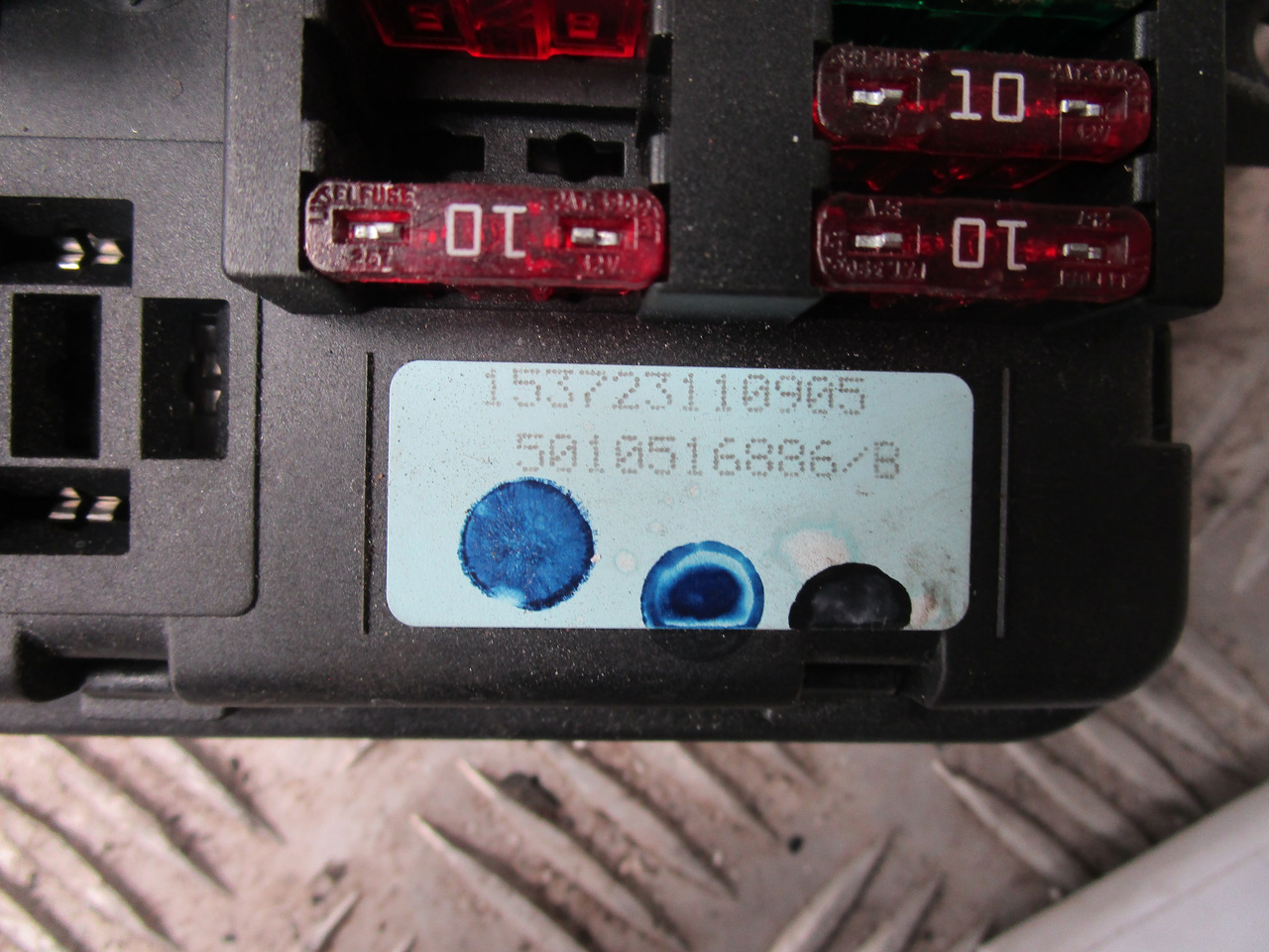 DAF CF 65 FUSEBOARD P/NO 153723110905 - Electrical system for Truck: picture 2 DAF CF 65 FUSEBOARD P/NO 153723110905 - Electrical system for Truck: picture 2