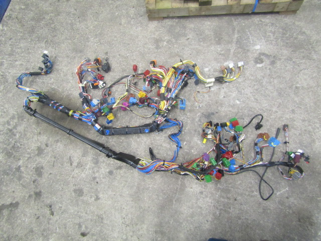 DAF LF 220 EURO 6 FULL CAB WIRING HARNESS P/NO 7422626863 P01 - Electrical system for Truck: picture 1 DAF LF 220 EURO 6 FULL CAB WIRING HARNESS P/NO 7422626863 P01 - Electrical system for Truck: picture 1