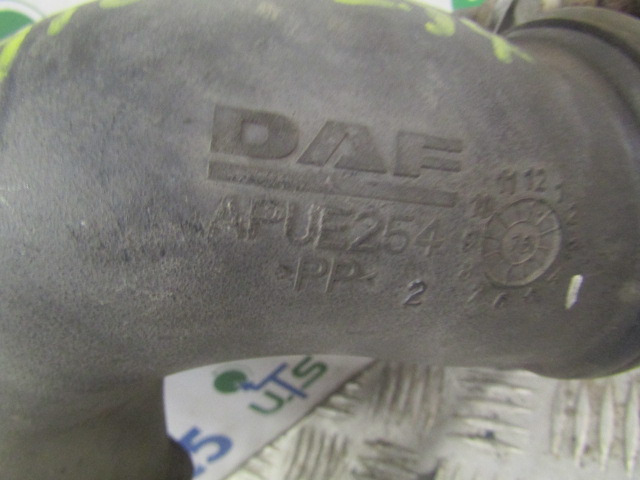 DAF LF 220 EURO 6 INTERCOOLER PIPE P/NO APUE 254 - Engine and parts for Truck: picture 2 DAF LF 220 EURO 6 INTERCOOLER PIPE P/NO APUE 254 - Engine and parts for Truck: picture 2