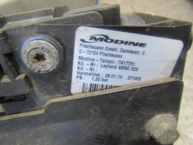 DAF LF 220 RADIATOR P/NO AENC323 - Radiator for Truck: picture 3 DAF LF 220 RADIATOR P/NO AENC323 - Radiator for Truck: picture 3