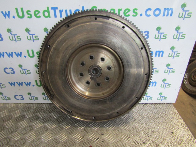 DAF LF 45 EURO 5 FLYWHEEL P/NO 5258810 - Flywheel for Truck: picture 1 DAF LF 45 EURO 5 FLYWHEEL P/NO 5258810 - Flywheel for Truck: picture 1