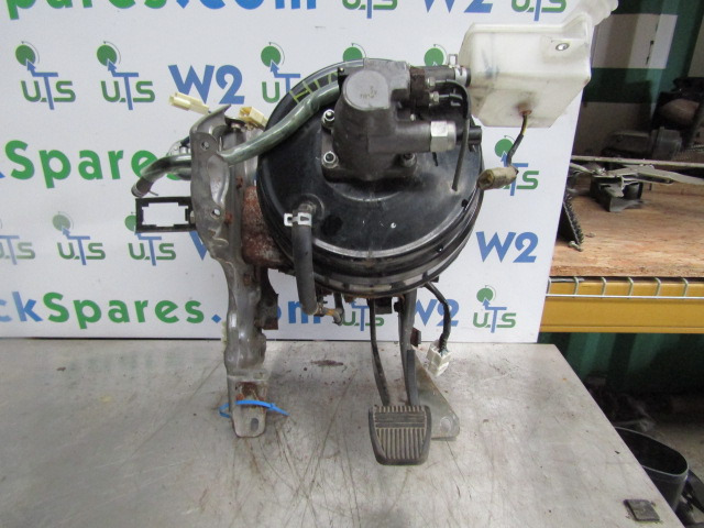 HINO 300 SERIES CLUTCH SERVO COMPLETE P/NO 131030-30030 - Engine and parts for Truck: picture 3 HINO 300 SERIES CLUTCH SERVO COMPLETE P/NO 131030-30030 - Engine and parts for Truck: picture 3