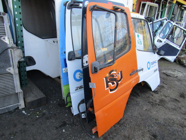 MERCEDES ATEGO/AXOR COMPLETE DOORS - Cab and interior for Truck: picture 4 MERCEDES ATEGO/AXOR COMPLETE DOORS - Cab and interior for Truck: picture 4