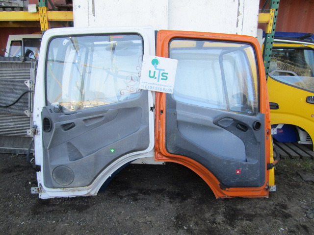 MERCEDES ATEGO/AXOR COMPLETE DOORS - Cab and interior for Truck: picture 3 MERCEDES ATEGO/AXOR COMPLETE DOORS - Cab and interior for Truck: picture 3