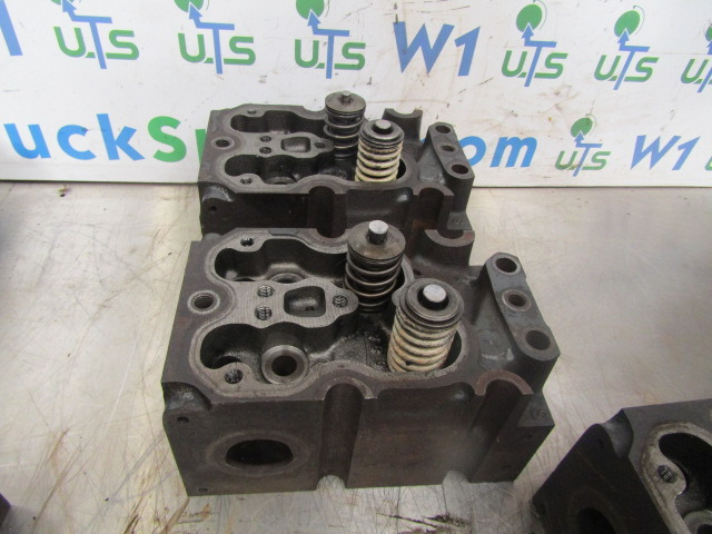RENAULT PREMIUM 400 CYLINDER HEADS – 6 AVAILABLE - Engine and parts for Truck: picture 3 RENAULT PREMIUM 400 CYLINDER HEADS – 6 AVAILABLE - Engine and parts for Truck: picture 3