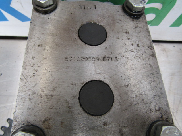 RENAULT PREMIUM OIL PUMP P/NO 5010295890B713 - Engine and parts for Truck: picture 2 RENAULT PREMIUM OIL PUMP P/NO 5010295890B713 - Engine and parts for Truck: picture 2