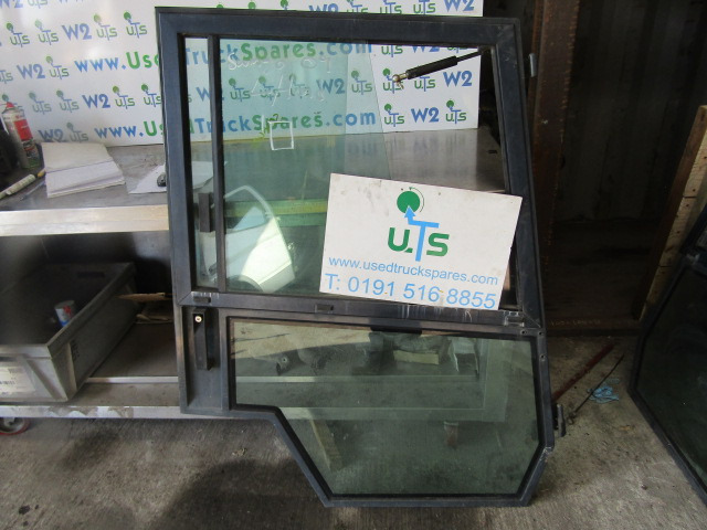 SCHMIDT SWINGO L/H DOOR COMPLETE - Cab and interior for Truck: picture 1 SCHMIDT SWINGO L/H DOOR COMPLETE - Cab and interior for Truck: picture 1