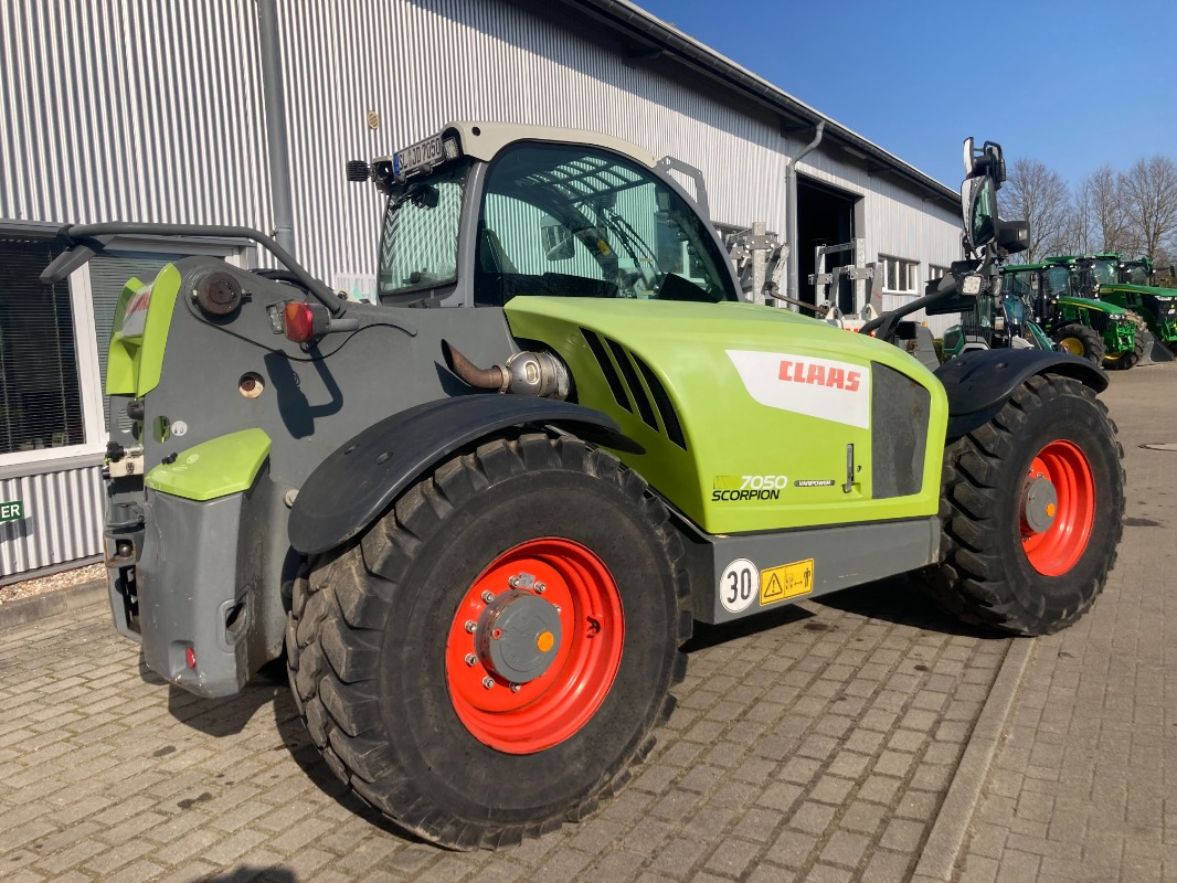 Loader CLAAS SCORPION 7050: picture 9