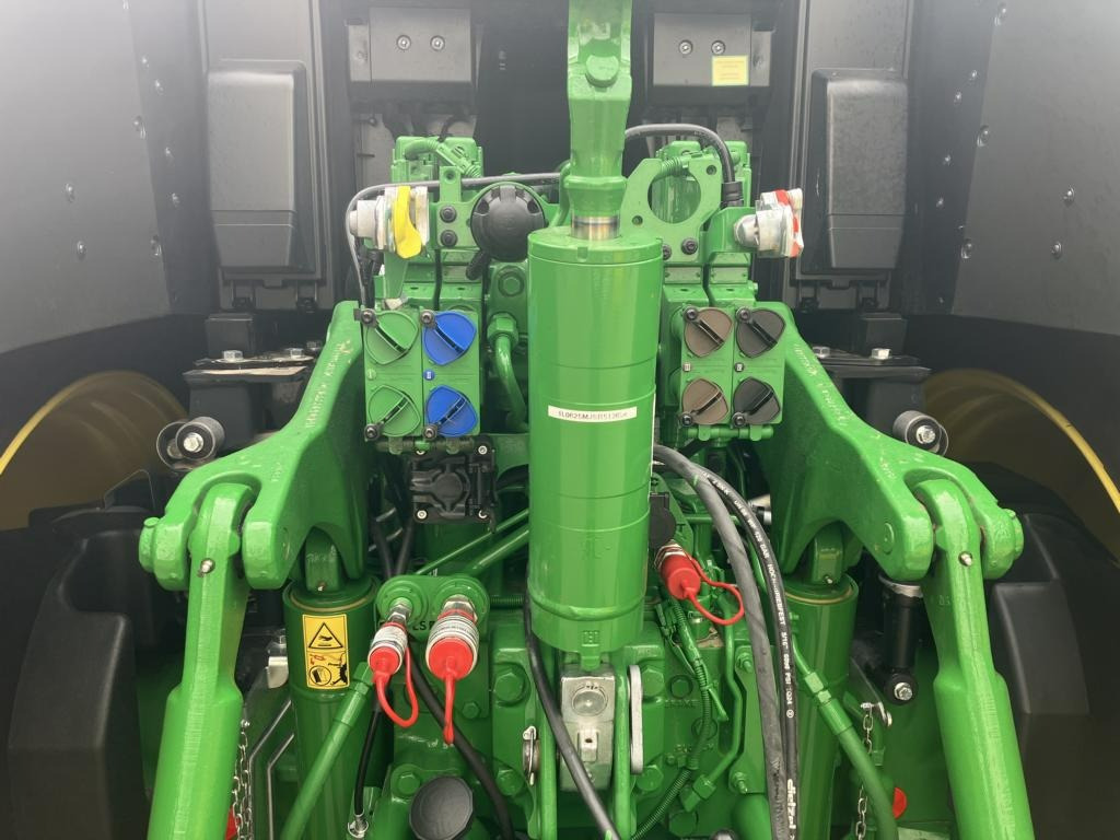 New Farm tractor John Deere 6M250: picture 19