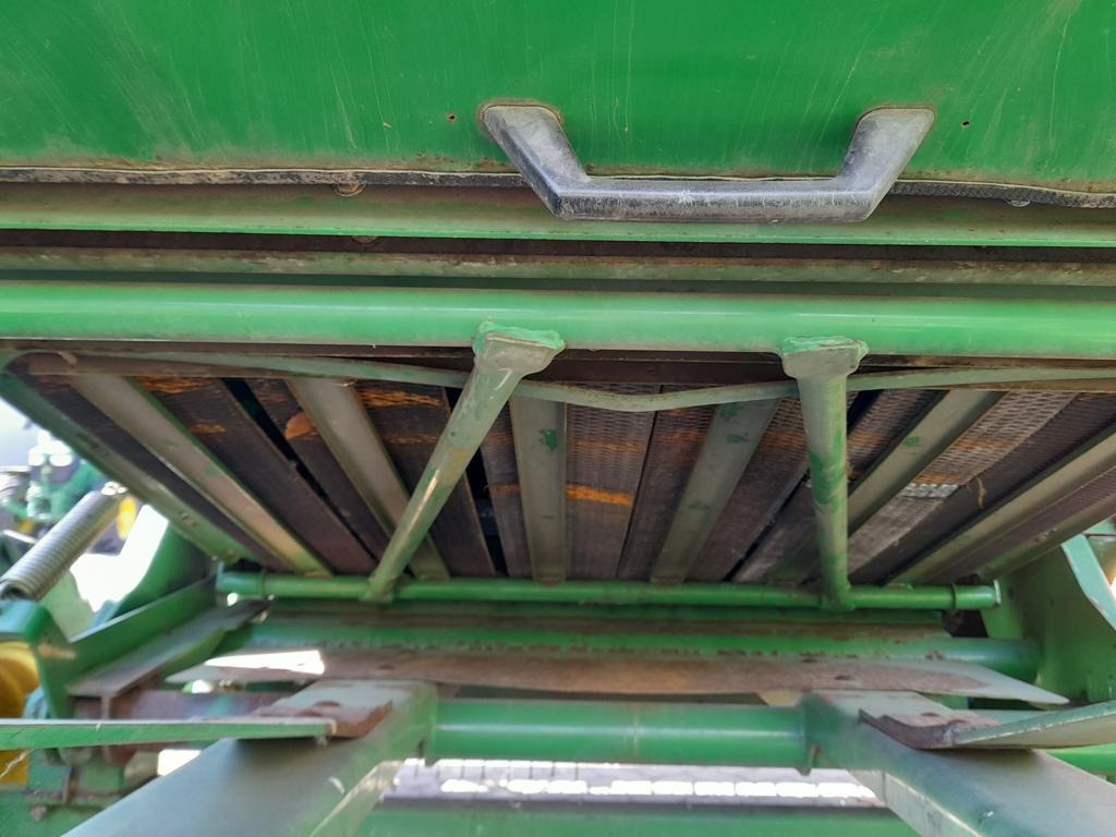 John Deere 864 Premium - Bale wrapper: picture 5 John Deere 864 Premium - Bale wrapper: picture 5